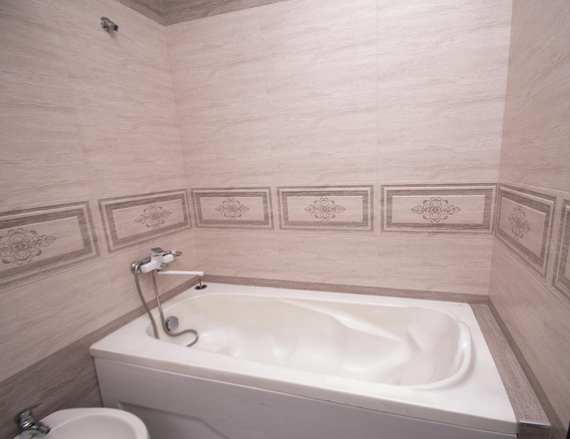 Sea Appart Hotel In The City Center Batoumi Extérieur photo
